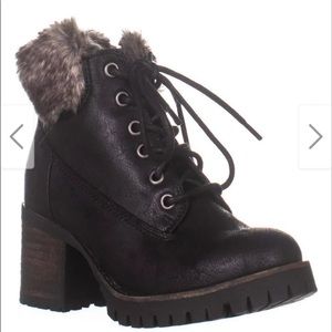 Carlos Santana boots